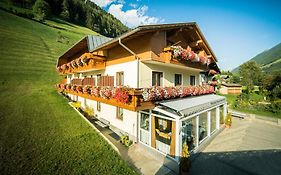Ski-IN Ski-OUT Hotel Sonnleiten